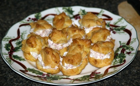 how to make appetizers for new years eve like miniature ham puffs