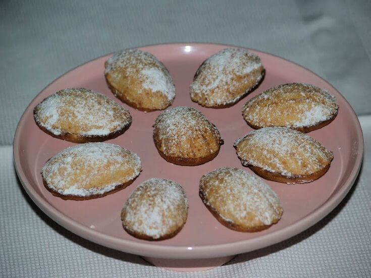 Cinnamon Madeleines with Apricot Filling