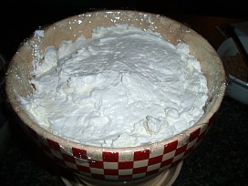 dirt cake whipping cream layer