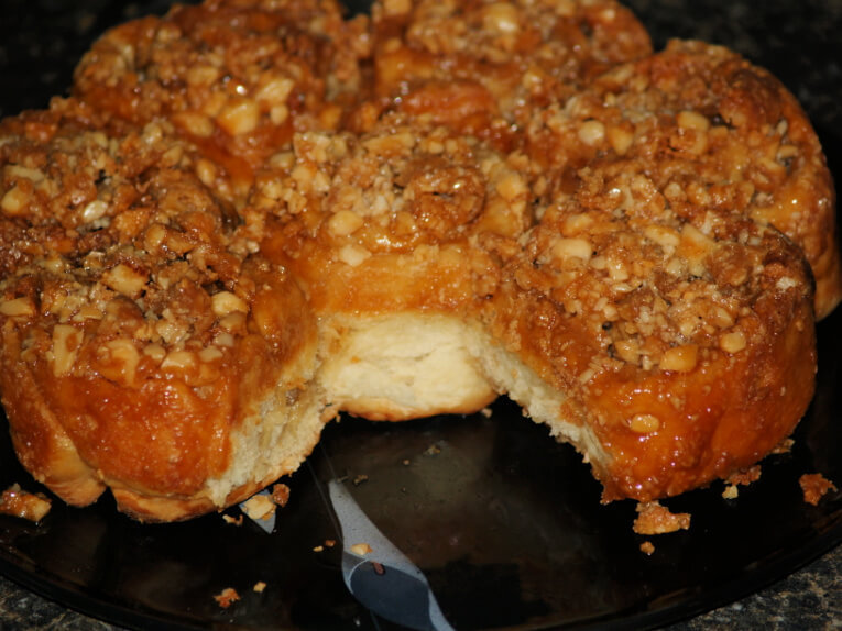 White Chocolate Macadamia Bun Recipe