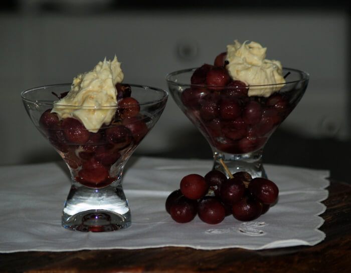 Roasted Red Grapes with Mascarpone Cheese and Rum