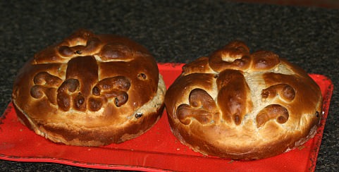 How to Make Christmas Bread Recipe