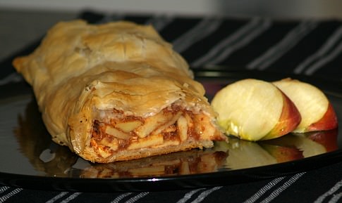 How to Make Apple Strudel Recipes