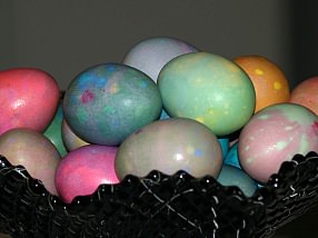 How to Make Easter Egg Dye