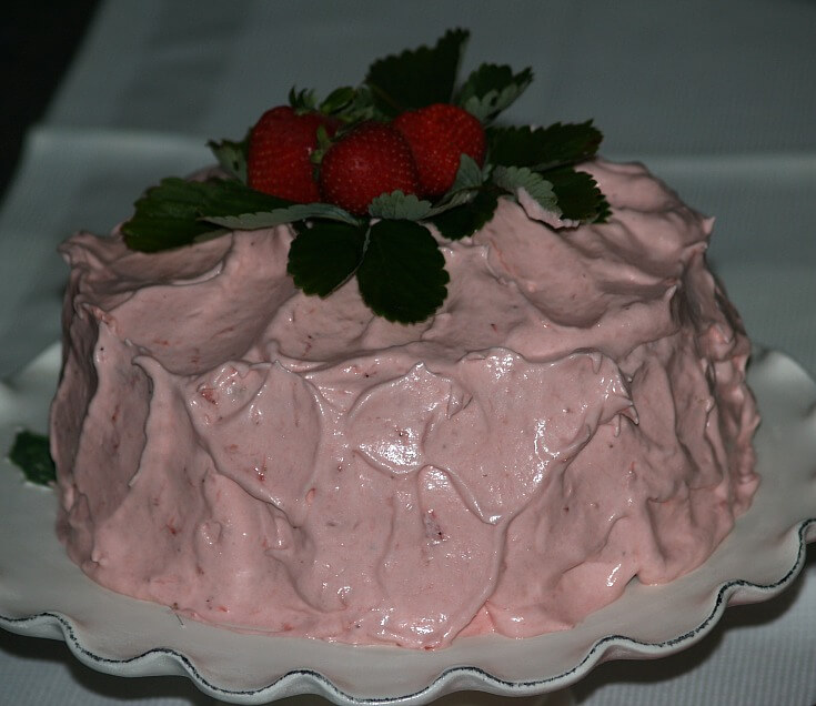 Moist White Strawberry Cake