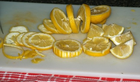 How to Make Lemon Garnishes