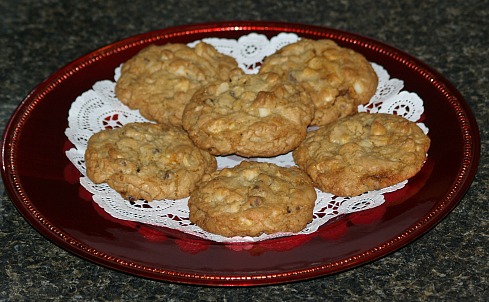 Double Chocolate Chip Macadamia Nut Cookies