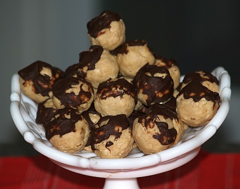 No Bake Peanut Butter Balls with Rice Kispies