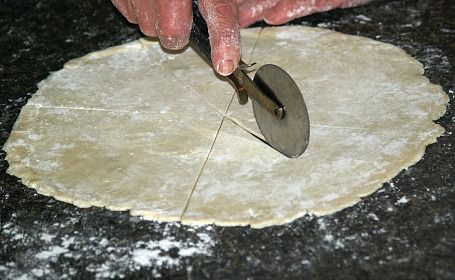 Cut Rugelach Circle