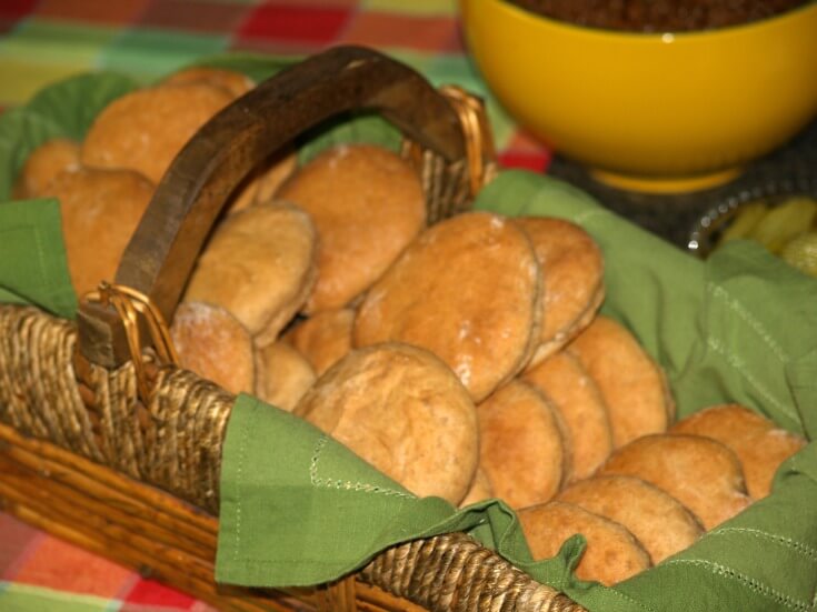 Easy Sandwich Buns for a Crowd