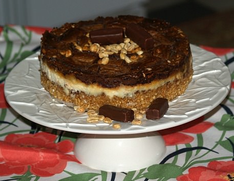 Snickers Cheesecake Recipe