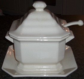 soup tureen