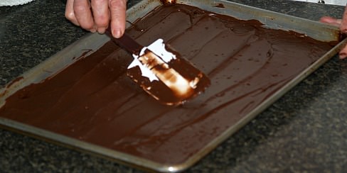 How to Make Chocolate Curls