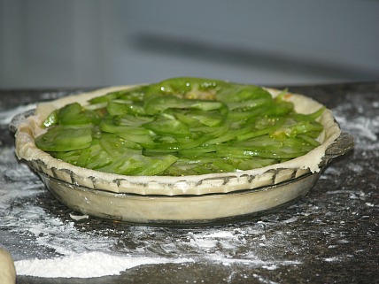 Filling a Green Tomato Pie