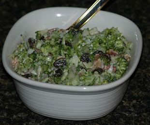 How to Make a Broccoli Salad Recipe