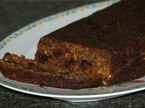 How to Make a Date Nut Bread Recipe