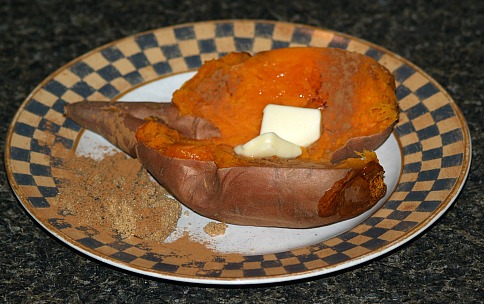 How to Cook Sweet Potatoes with Butter, Cinnamon and Brown Sugar