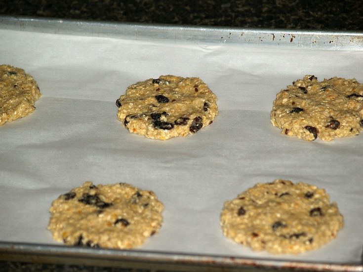 Unbaked Giant Raisin Oat Cookies