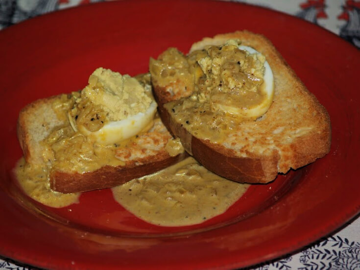 Curried Eggs Recipe Served with Toast