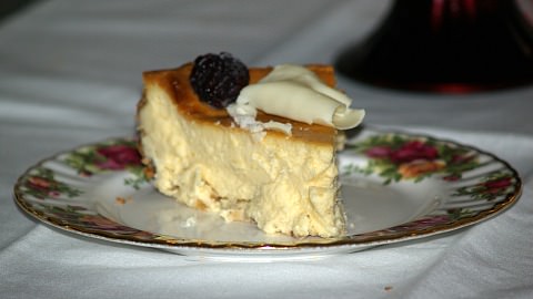 plain white chocolate cheesecake